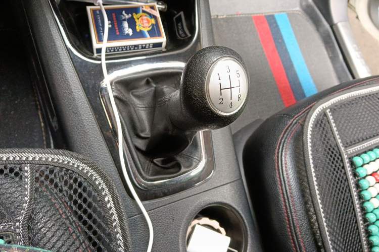 Used FORTHING Joyear X5 2013 1.6L Manual Luxury Model China IV Standard
