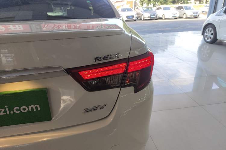Used Toyota Reiz 2013 2.5V Shangrui Edition Right Rear Taillight