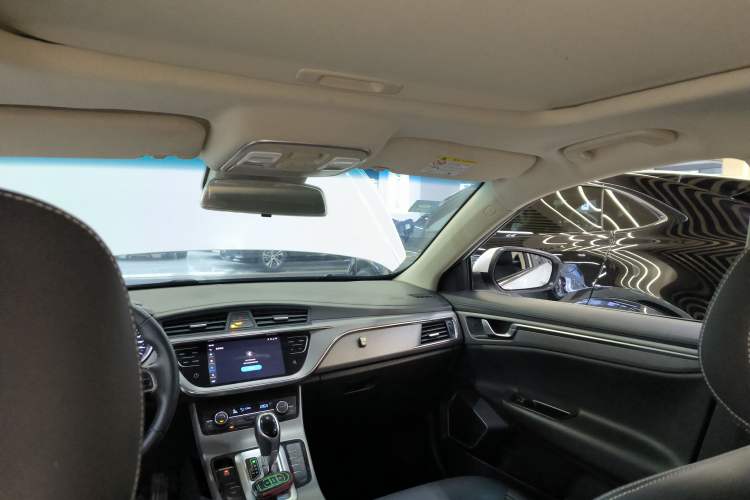 Used Geely Auto Emgrand GL 2018 1.4T DCT Elite Smart Connectivity Version
