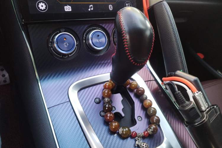 Used Peugeot 3008 2015 2.0L Automatic Classic Edition