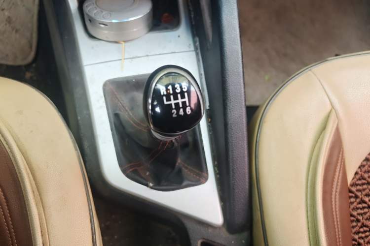 Used JAC Group Refine S3 2016 1.5L Manual Luxury Model Gear Lever