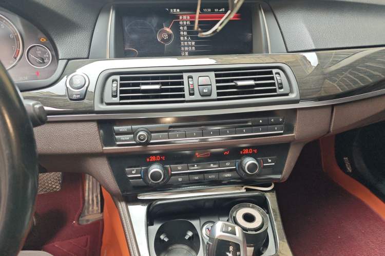 Used BMW 5 Series 2014 525Li Luxury Design Package