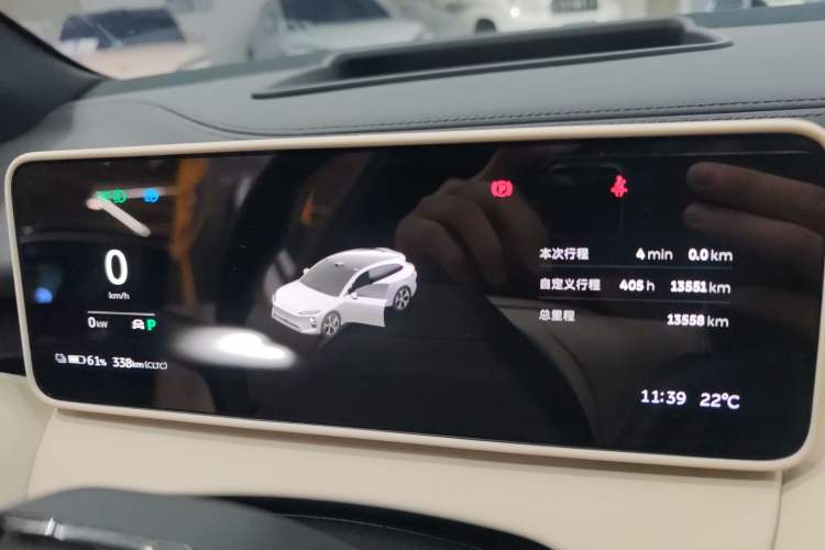 Used Nio ET5T 2025 75 kWh Touring Instrument Cluster