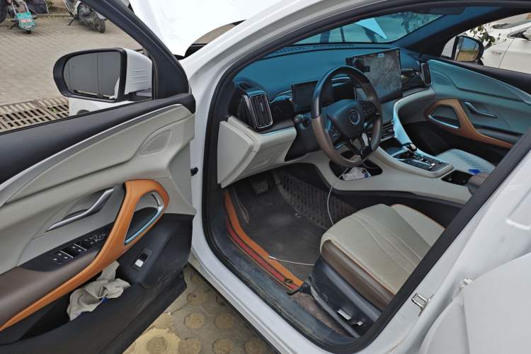 Used BYD Song Pro New Energy 2023 Champion Edition DM-i 110KM Excellence Model Driver Seat