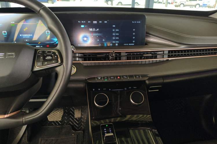 Used EXEED Zhuifeng C-DM 2022 1.5 TCI-DHT 105 km "Chengfeng Qi" Edition
