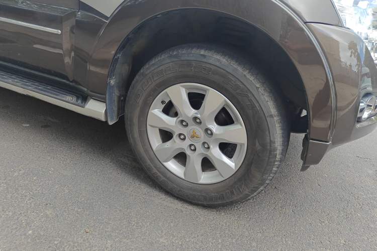 Used Mitsubishi Pajero 2016 3.0L Automatic Prestige Version China V Standard