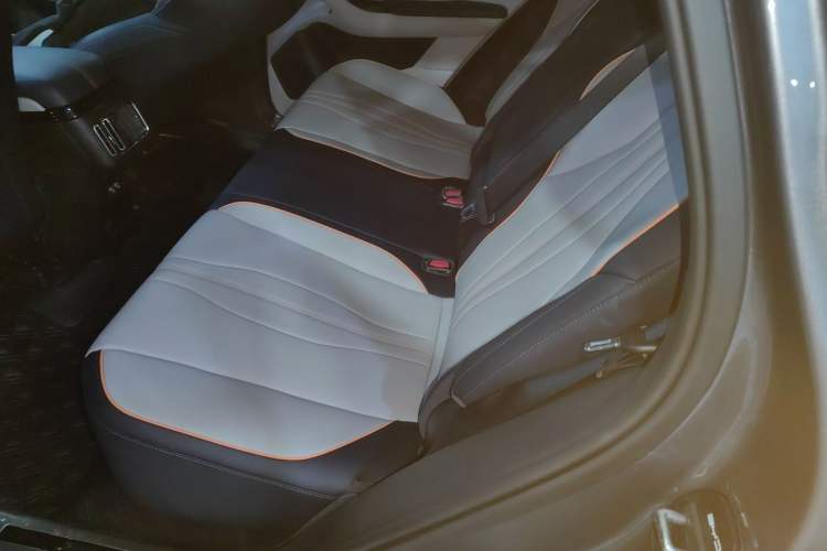 Used BYD Song PLUS New Energy 2021 DM-i 110KM Flagship Model Left Rear Seat