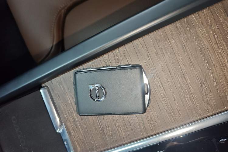 Used Volvo S90 2023 B5 Zhiyuan Luxury Edition