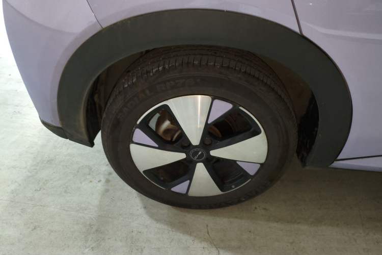 Used BYD Dolphin 2023 420 km Free Version Right Rear Wheel Hub