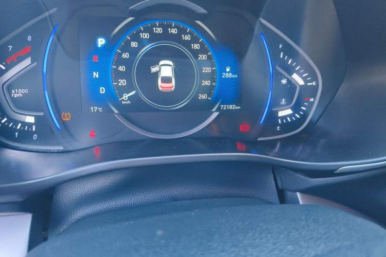 Used Hyundai Lafesta 2019 280TGDi Smart Speed Version China VI Standard Odometer Close Up