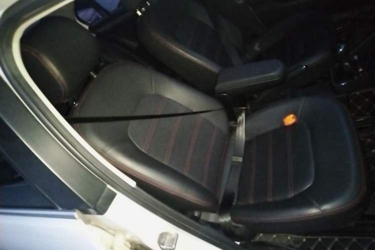 Used Volkswagen Jetta 2017 1.5L Manual Comfort Model Right Front Seat