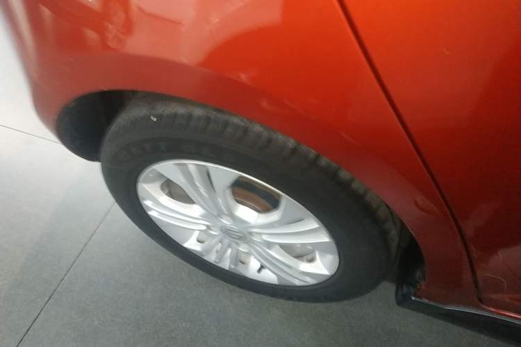 Used Suzuki Swift 2014 1.5L Automatic Fashion Edition Right Rear Wheel Hub