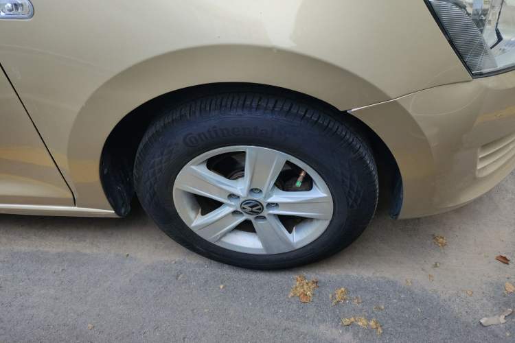 Used Volkswagen Santana 2013 1.6L Automatic Fashion Edition