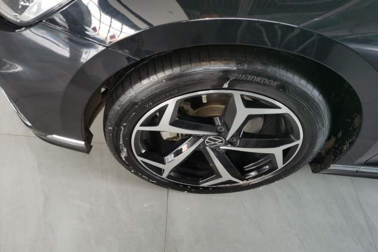 Used Volkswagen Magotan 2024 2 Million Units Zhongxiang Version 330TSI DSG Luxury Edition