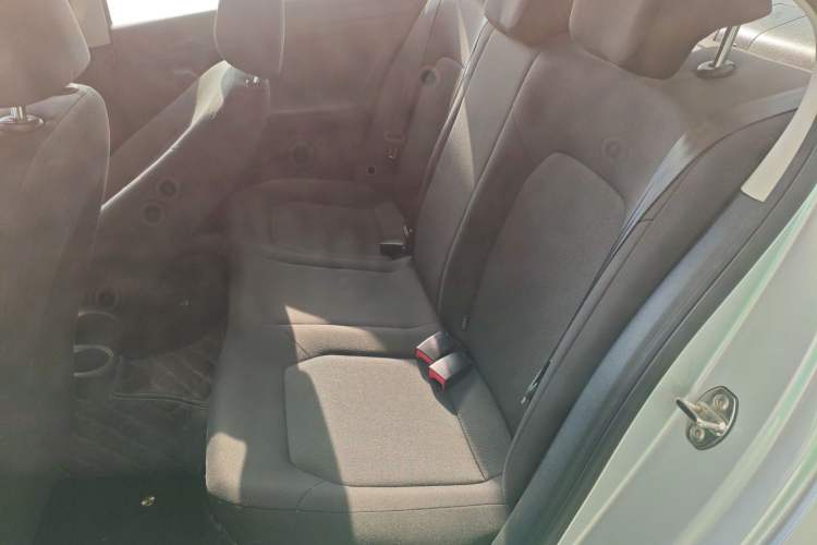 Used Volkswagen Jetta 2015 1.4L Manual Fashion Model