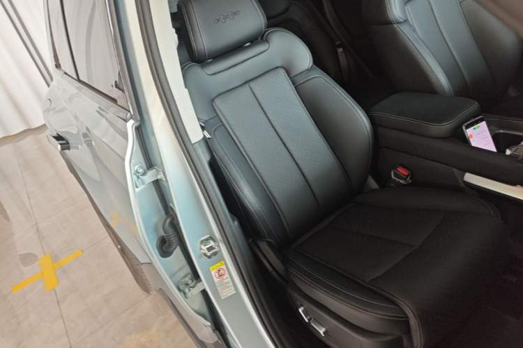 Used Formula Leopard Titanium 3 2025 501KM All-Wheel Drive Intelligent Driving Ultra Version
