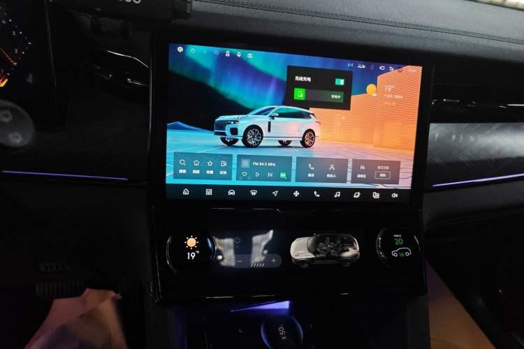 Used Lynk & Co 09 EM-P 2021 2.0T PHEV Halo Six-Seater
