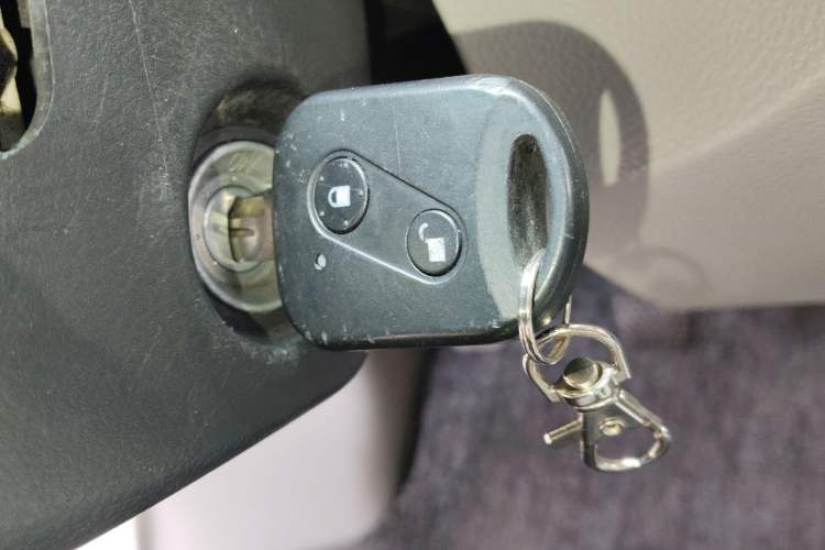 Used Jinbei Hiace X30 2023 1.5L Business-Grade Minibus 5/6/7-Seater Central Air Conditioning Version SWC15M