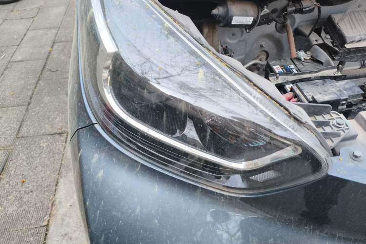 Used Chery Little Ant 2022 Sweet Pink Edition Full-Sugar Version 3-Cell Lithium 30kW 301km Right Front Headlight