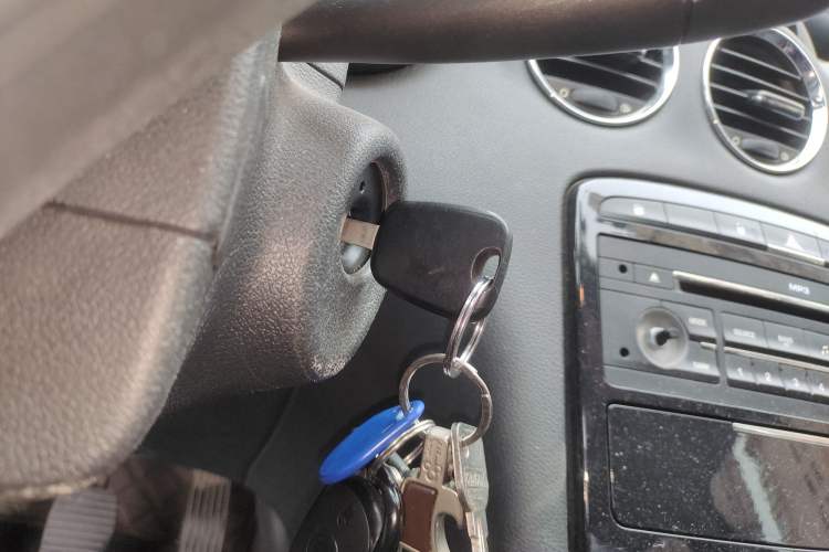 Used Peugeot 408 2013 2.0L Manual Comfort Edition Vehicle Key