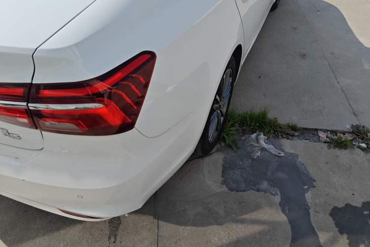 Used Roewe i6 2020 PLUS 1.6L CVT 4G Connected Glory Flagship Edition