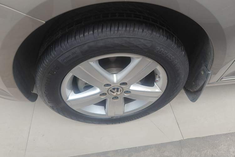 Used Volkswagen Touran 2015 1.4T DSG Comfort Edition 5 Seats
