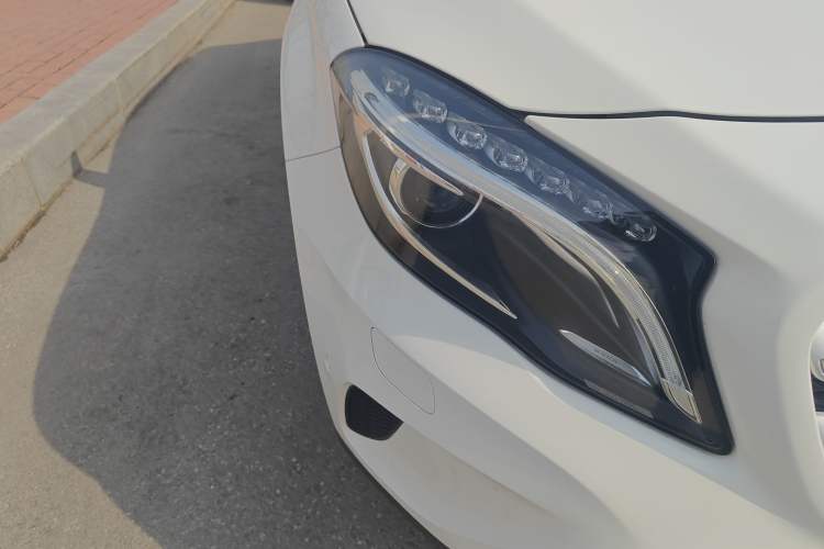 Used Mercedes-Benz GLA 2015 GLA 220 4MATIC Fashion Model