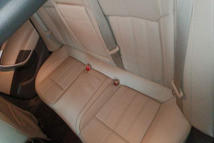 Used Buick Regal 2015 2.0L Elite Fashion Edition Left Rear Seat