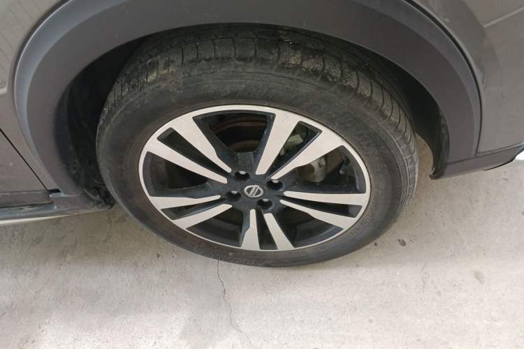 Used Nissan Kicks 2021 1.5L XV CVT Smart Connect Luxury Edition Right Front Wheel Hub