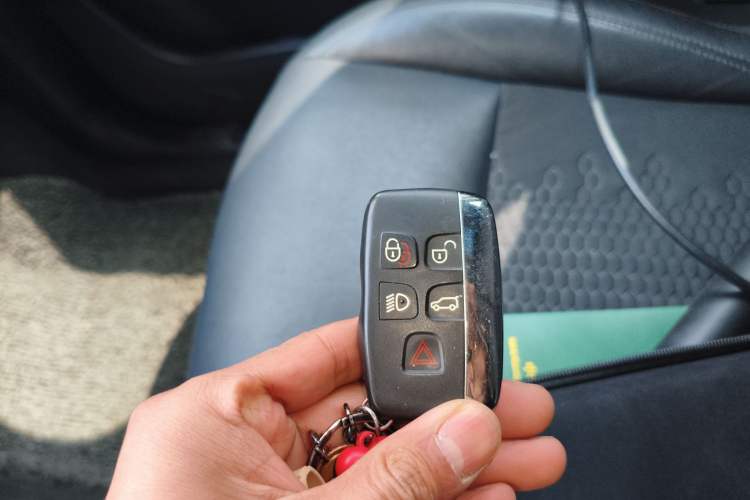 Used Land Rover Discovery Sport 2018 240 PS PURE Edition
