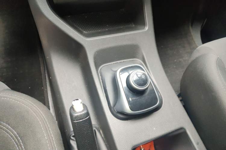 Used FORTHING Lingzhi M5 2022 Standard Version Base Model 7 Seats
