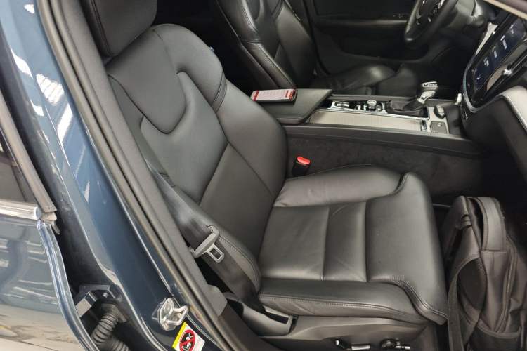 Used Volvo S60 2020 T4 Zhiyuan Luxury Edition
