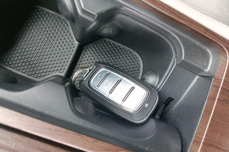 Used Ford Equator 2021 EcoBoost 225 Premier 6-Seater Vehicle Key