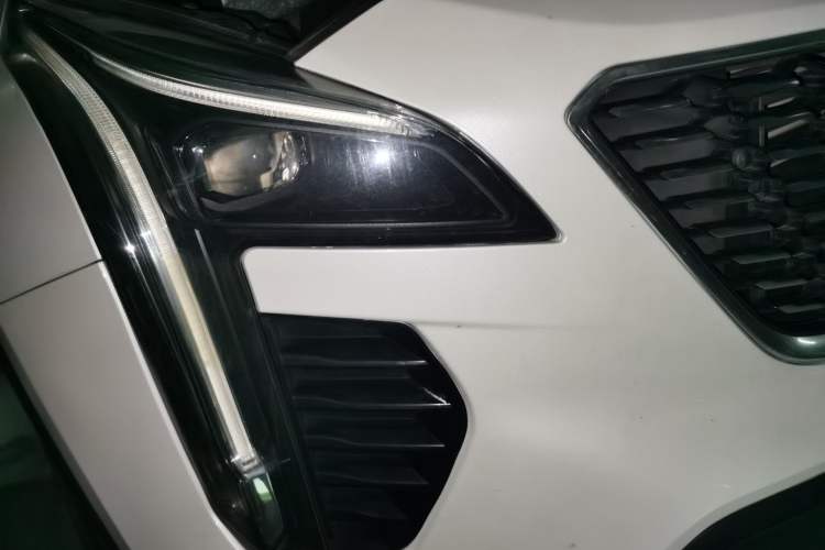 Used Cadillac XT4 2018 28T Two-Wheel-Drive Luxury Model
