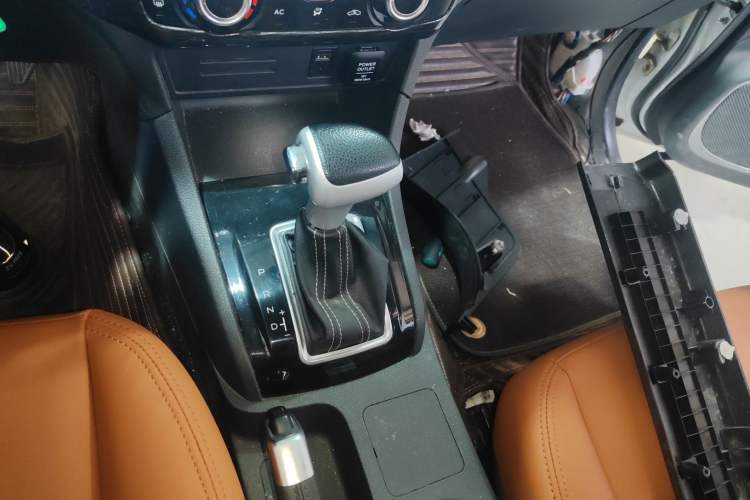 Used Isuzu mu-X 2018 1.9T Automatic Two-Wheel Drive Jingyue Edition 5 Seats
