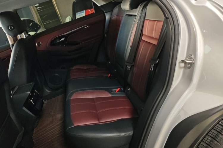 Used Land Rover Range Rover Evoque 2023 Aurora L 249 PS Luxury Edition
