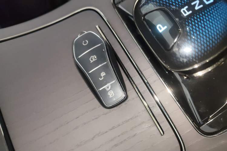 Used BYD Han 2025 EV Intelligent Driving Edition 701KM LiDAR Flagship Model
