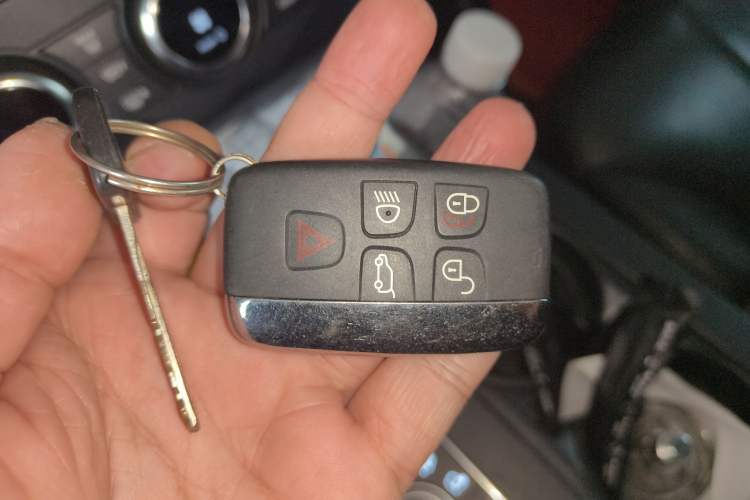 Used Land Rover Discovery 2018 3.0 SC V6 SE