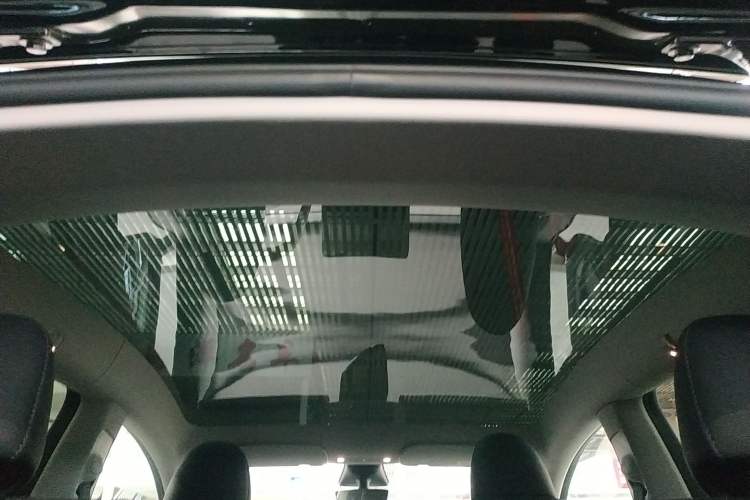 Used Tesla Model Y 2023 Rear-Wheel-Drive Version
