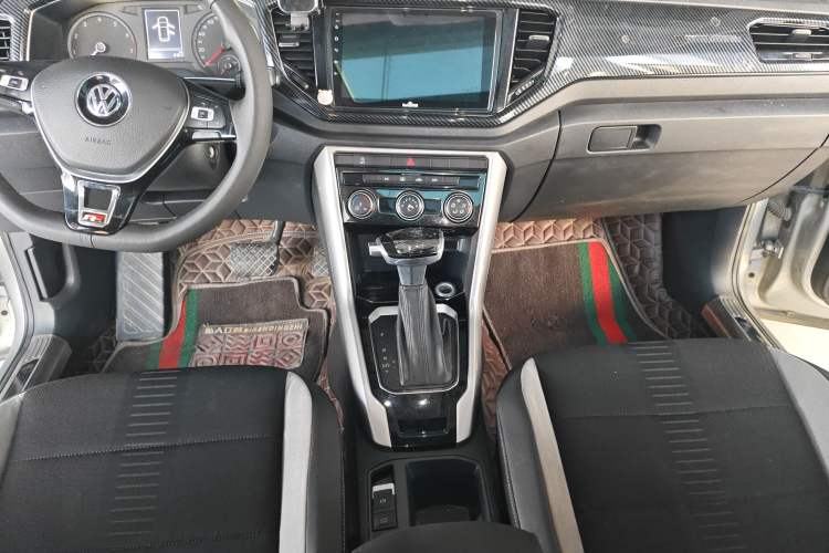 Used Volkswagen T-ROC 2019 230TSI DSG Two-Wheel-Drive Advanced Version China VI Standard
