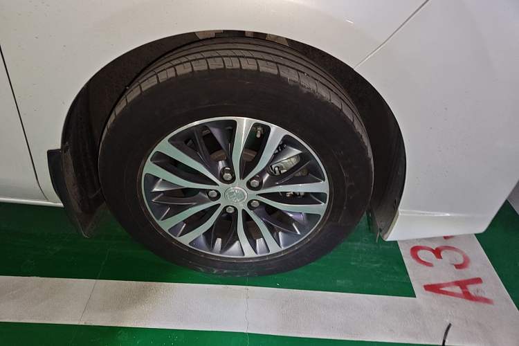 Used Buick GL8 2021 ES Landtrek 653T Comfort Edition
