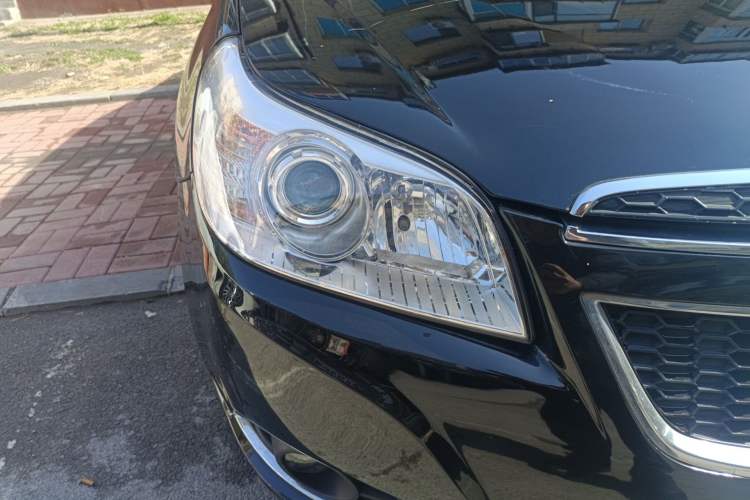 Used Chevrolet Epica 2013 1.8 SX Luxury Edition MT Right Front Headlight