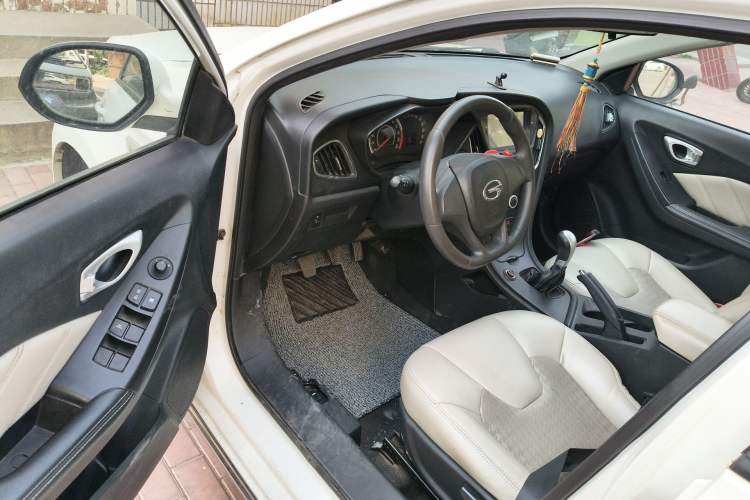 Used GAC Trumpchi GA3S Vision 2014 1.6L Manual Elite ESP Version Driver Seat