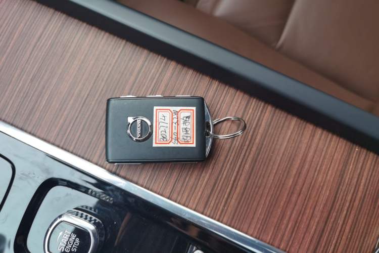 Used Volvo S60 2023 B4 Zhiyuan Luxury Edition
