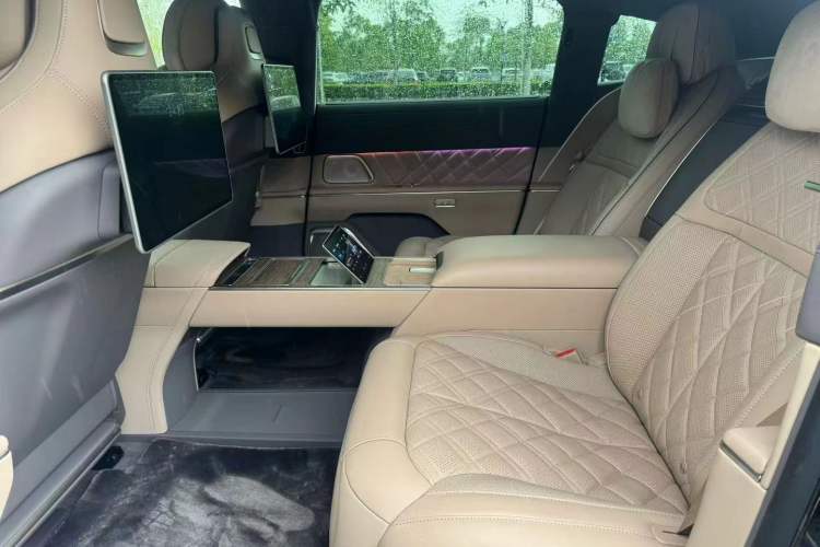 Used Nio ET9 2025 100kWh Signature Edition
