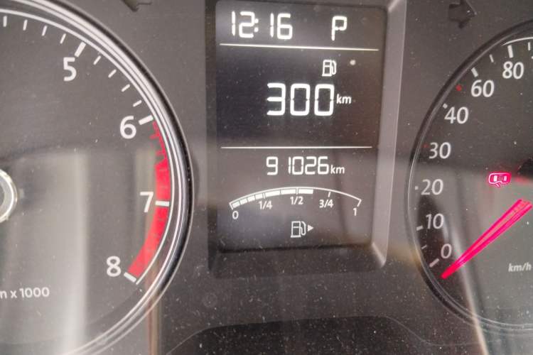 Used Volkswagen Gran Lavida 2013 1.6L Automatic Fashion Model Odometer Close Up