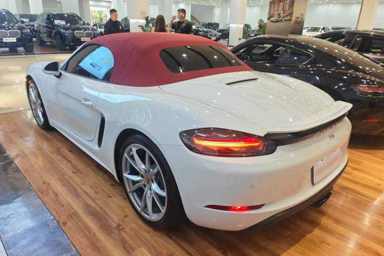 Used Porsche 718 2022 Boxster 2.0T Exterior 2