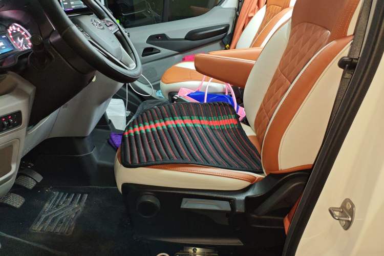 Used SAIC MAXUS Xintu V80 
