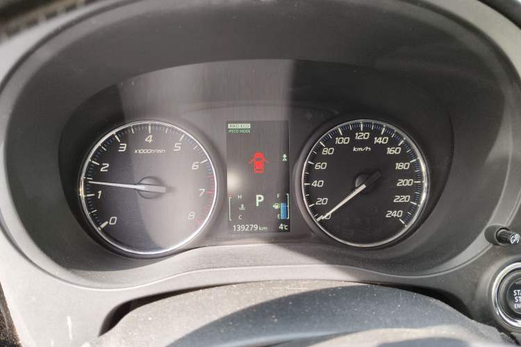 Used Mitsubishi Outlander 2014 2.4L 4x4 Deluxe Value Edition 5 Seats