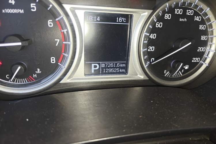 Used Suzuki Vitara 2016 1.4T Automatic Two-Wheel Drive Elite Model Odometer Close Up